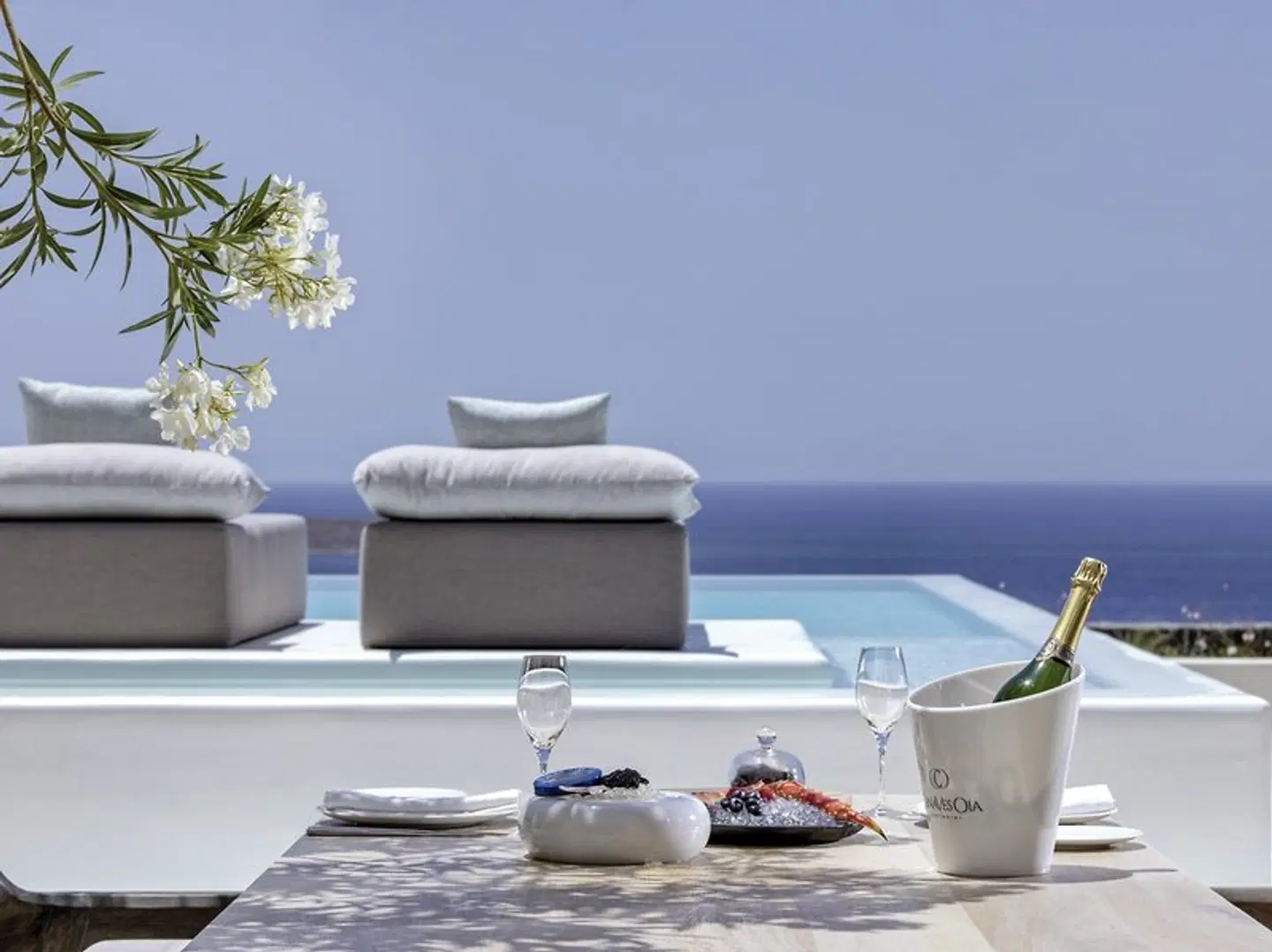 Canaves Epitome Terrasse