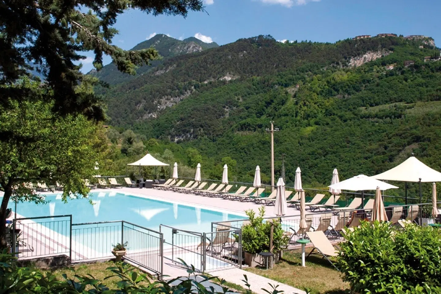 Miralago OUTDOOR_POOL