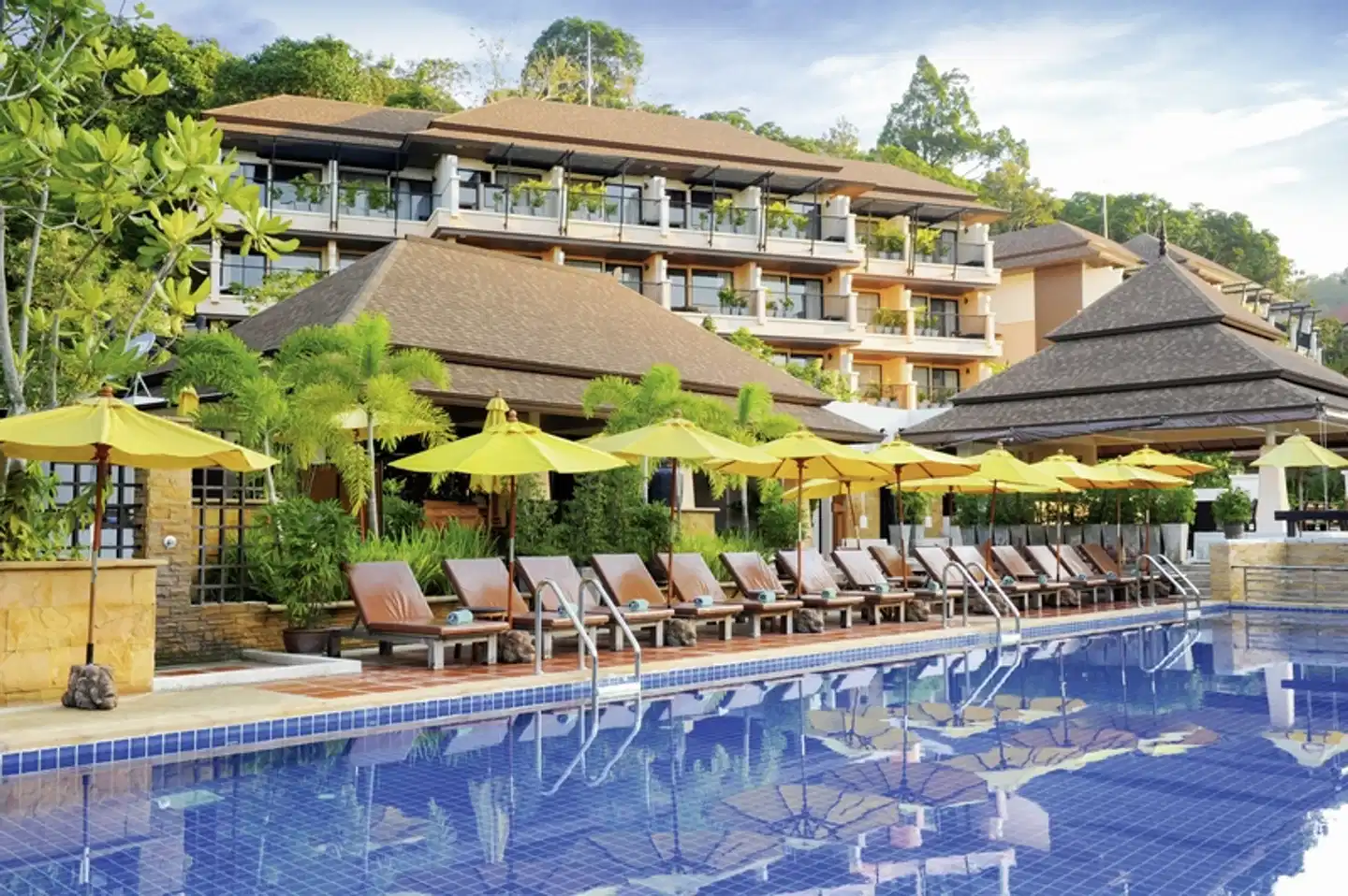 AVANI Ao Nang Cliff Krabi Resort Pool