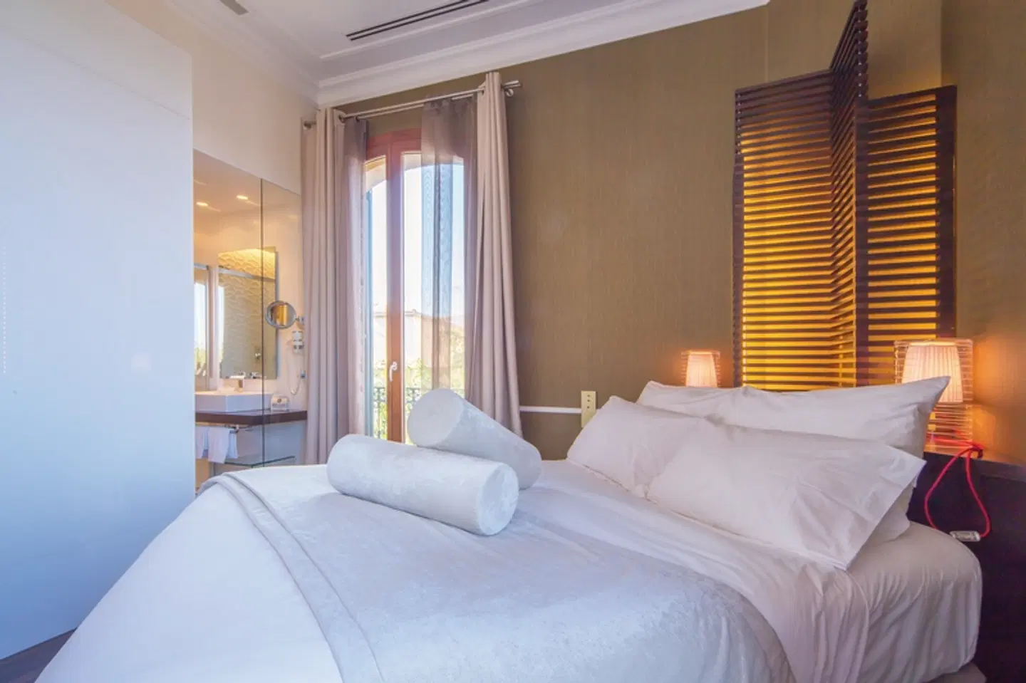 Cuba ROOM_EXAMPLE