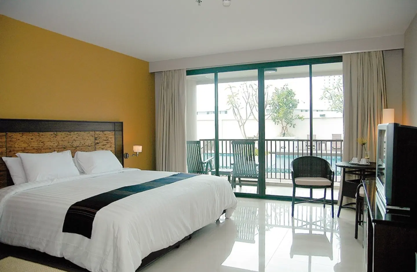 Tara Mantra Cha Am ROOM_EXAMPLE