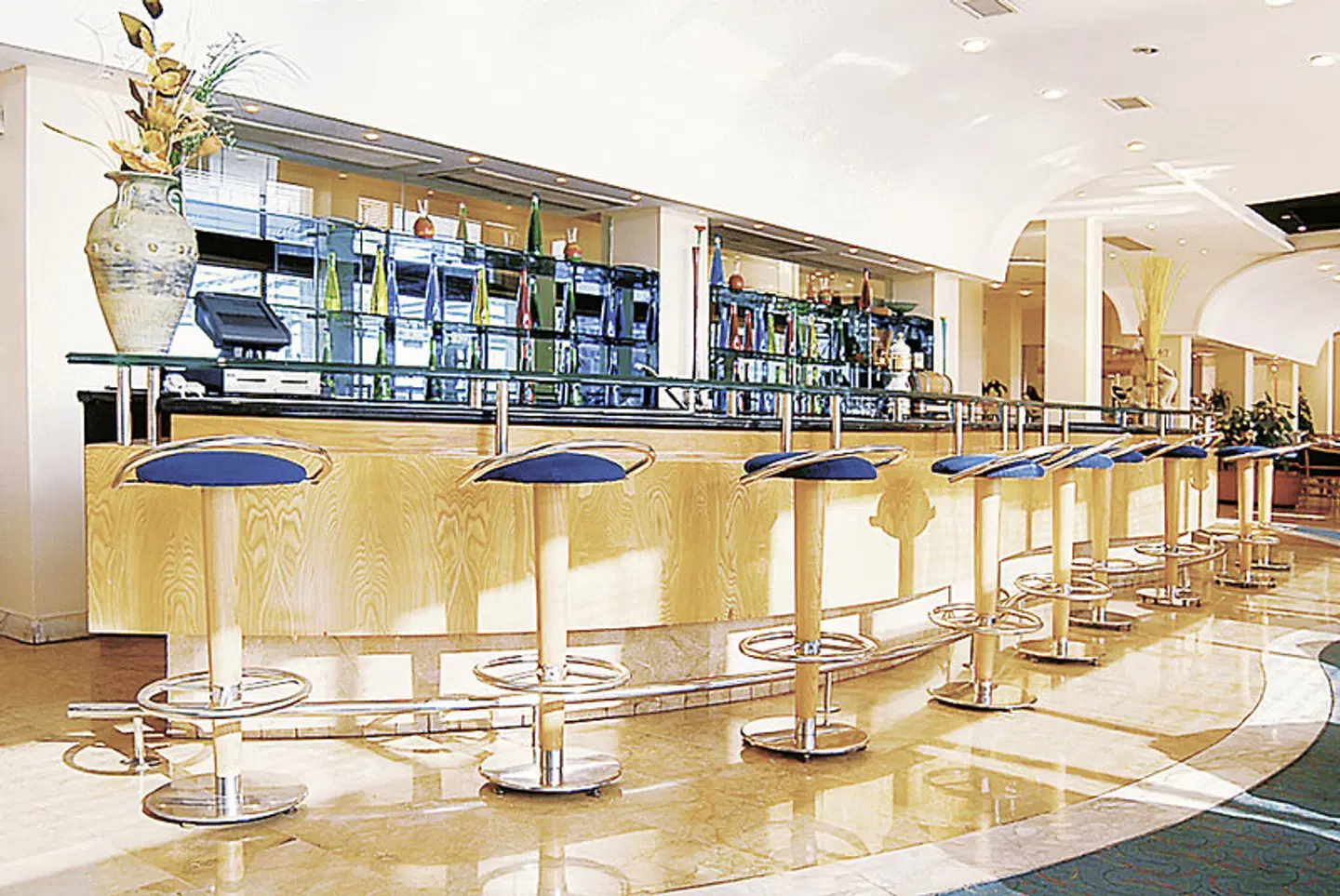 Verdi St. George's Bay Marina Bar