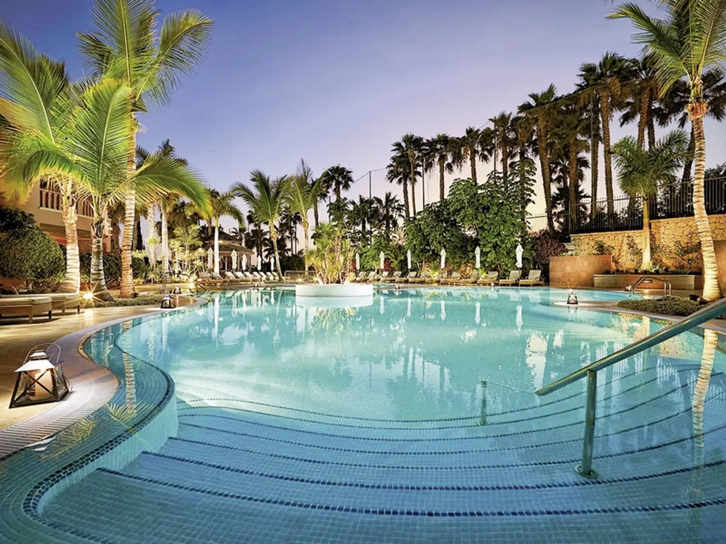 Las Madrigueras Golf Resort & Spa OUTDOOR_POOL
