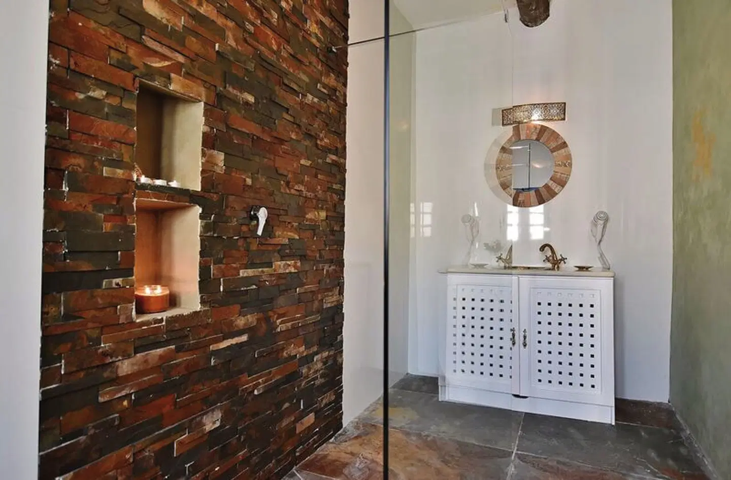 Chapel 5 Boutique Suites Badezimmer