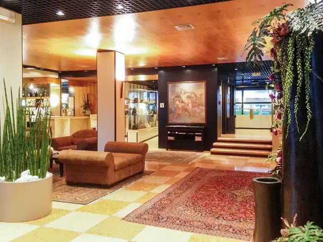 Hotel Leopardi Lobby