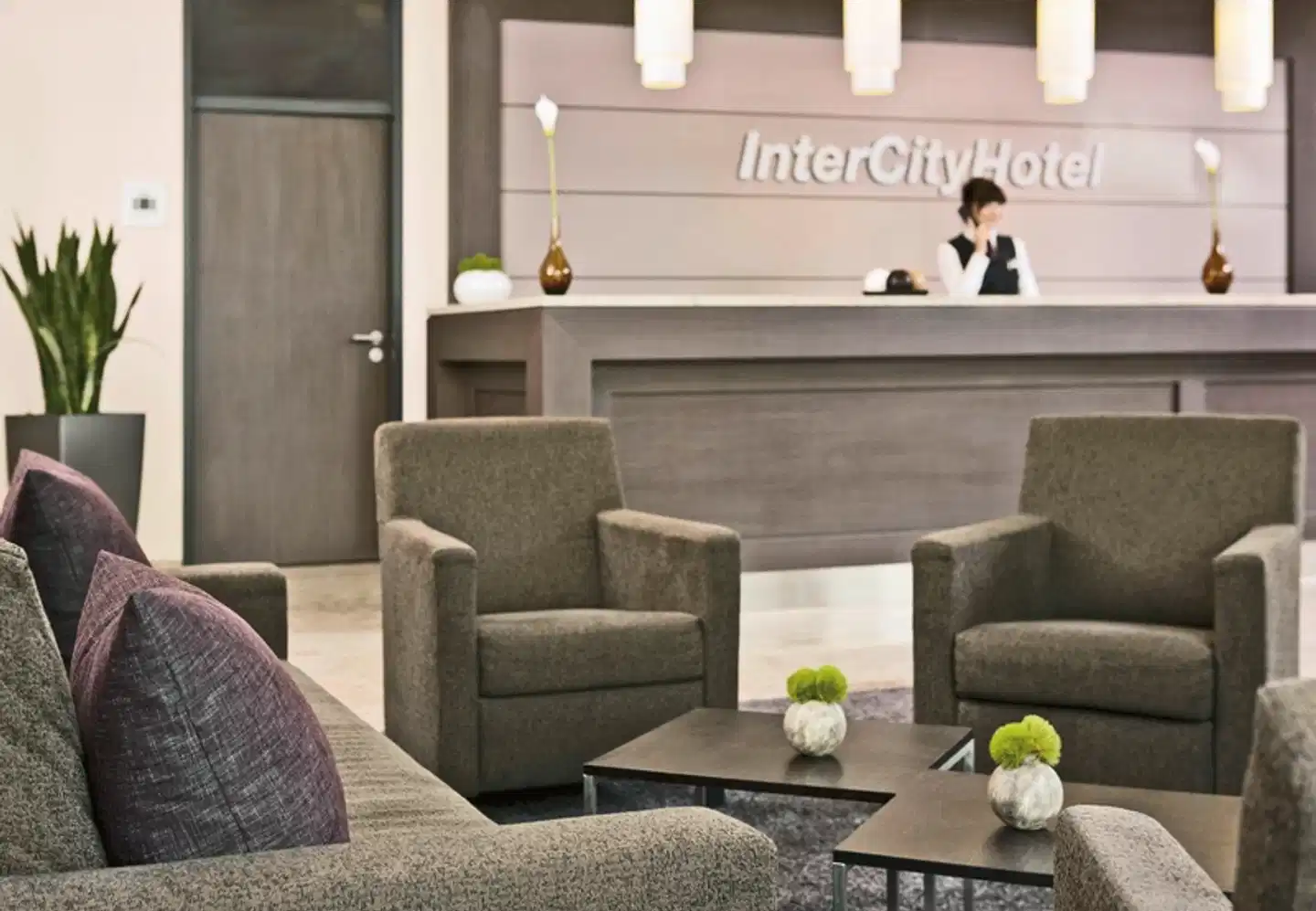IntercityHotel Hannover Lobby