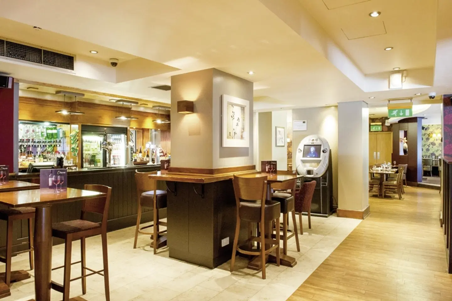 Premier Inn Tower Bridge Bar