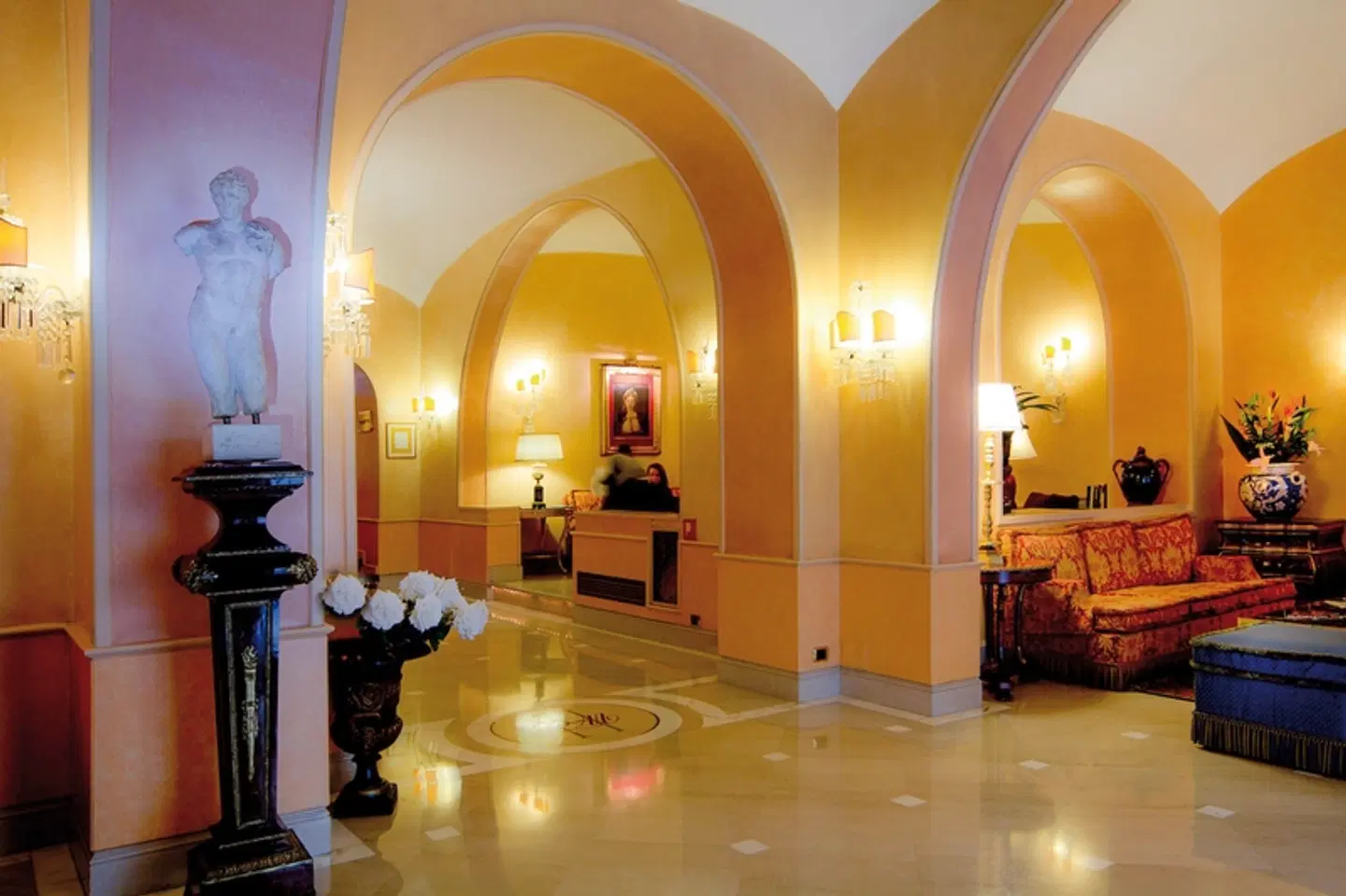 The Marcella Royal Hotel - Rooftop Garden LOUNGE_LOBBY