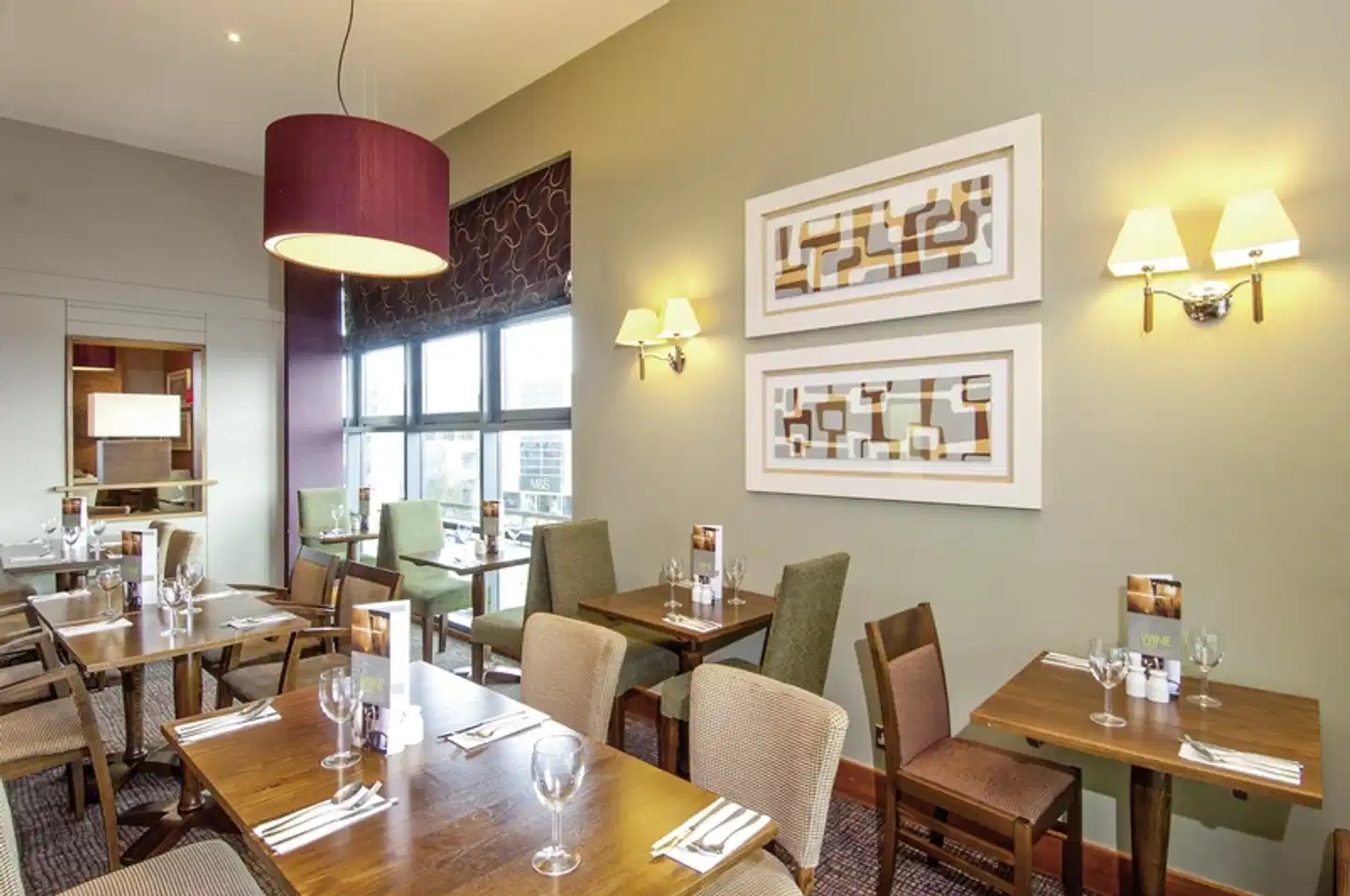 Premier Inn Wimbledon South Restaurant