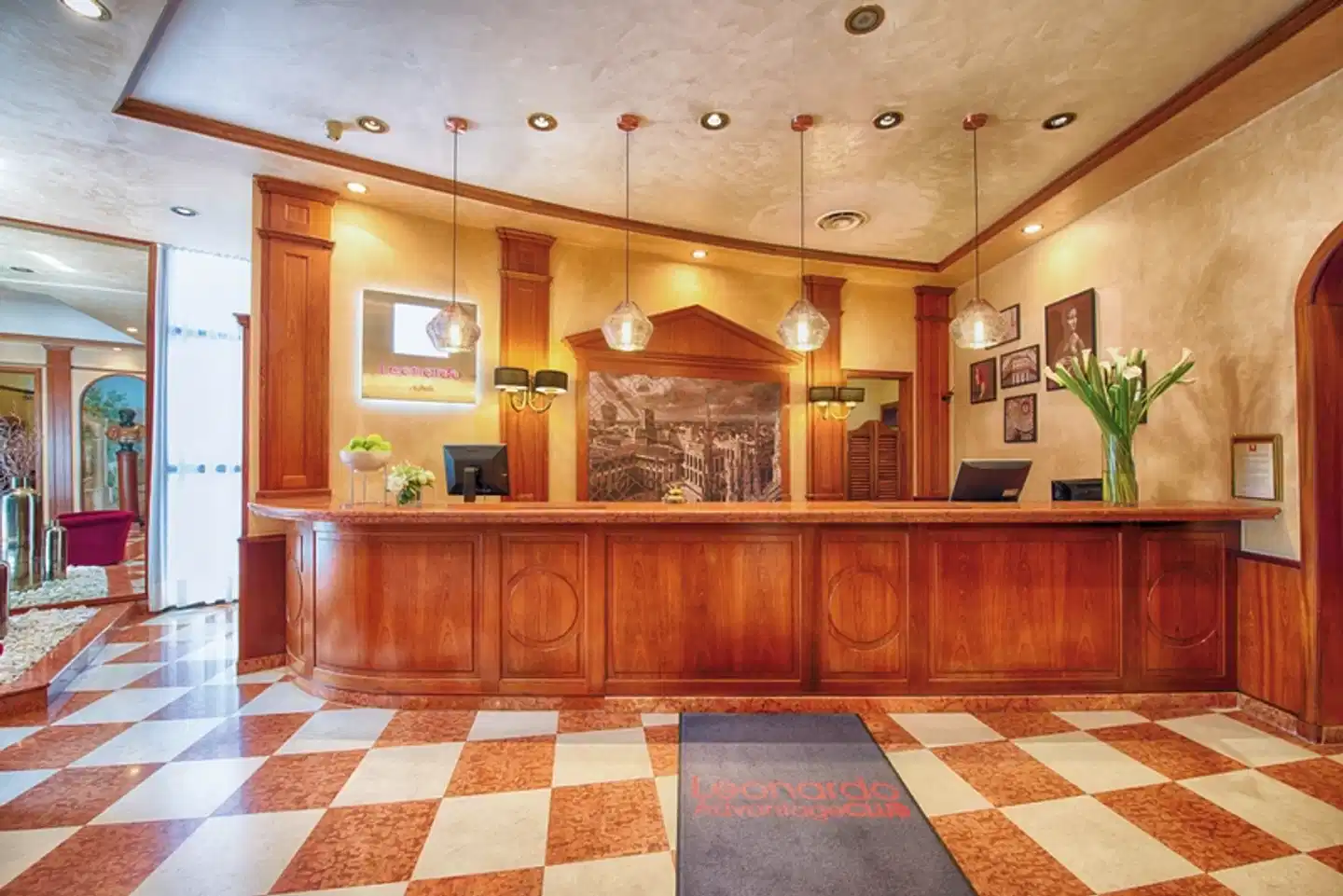 Leonardo Hotel Milan City Center Lobby