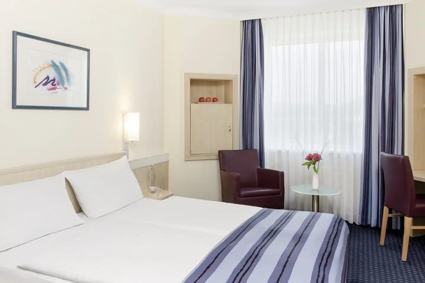 IntercityHotel Freiburg Wohnbeispiel