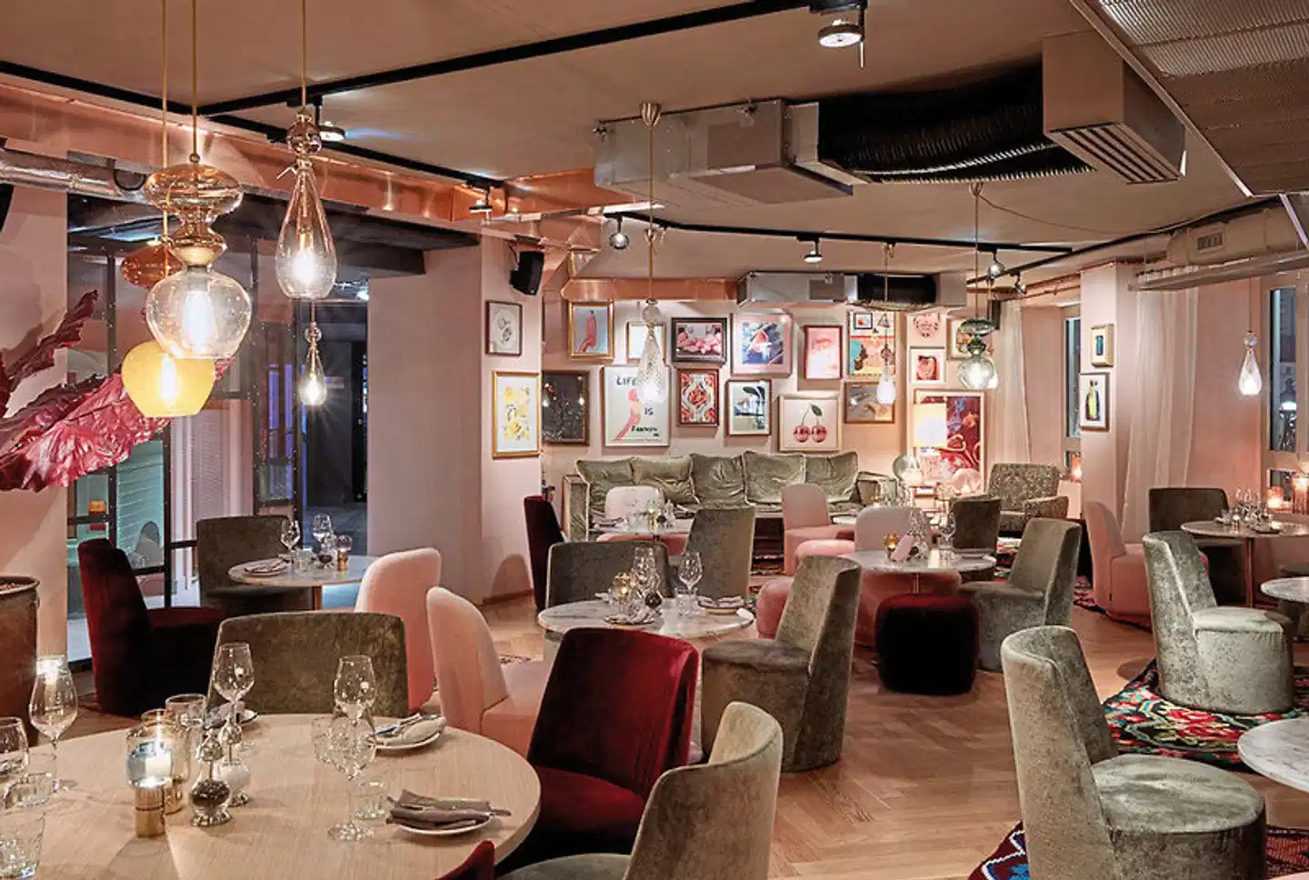 25hours Hotel Terminus Nord Bar