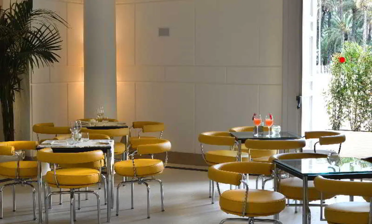 Palazzo Esedra Bar