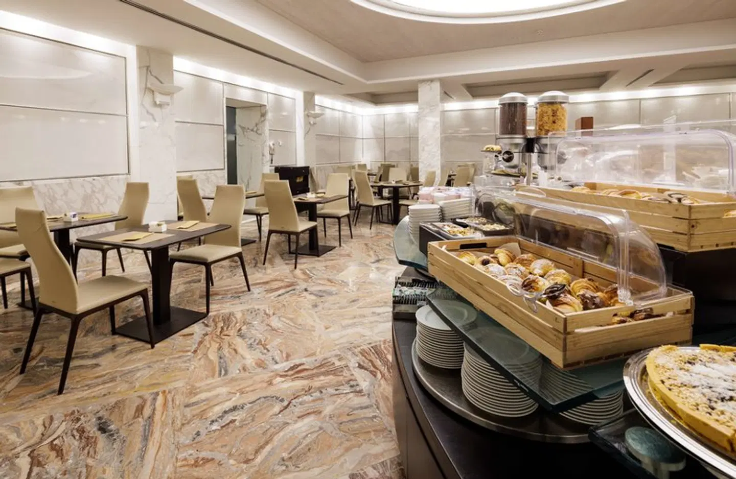 Best Western Plus Hotel Universo Restaurant
