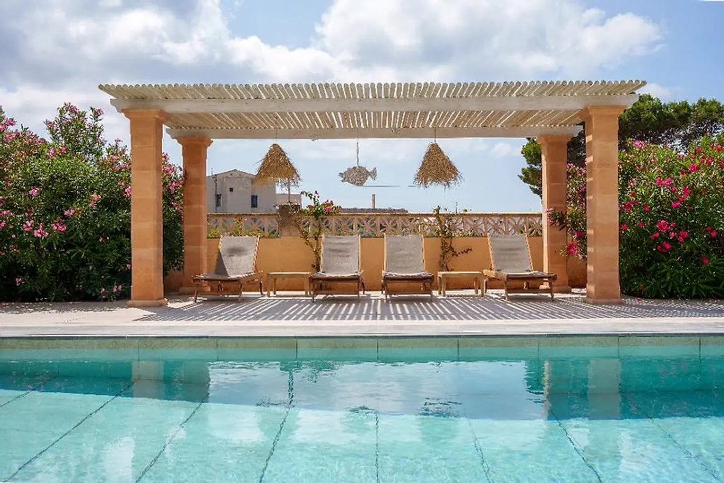 Andreas OUTDOOR_POOL
