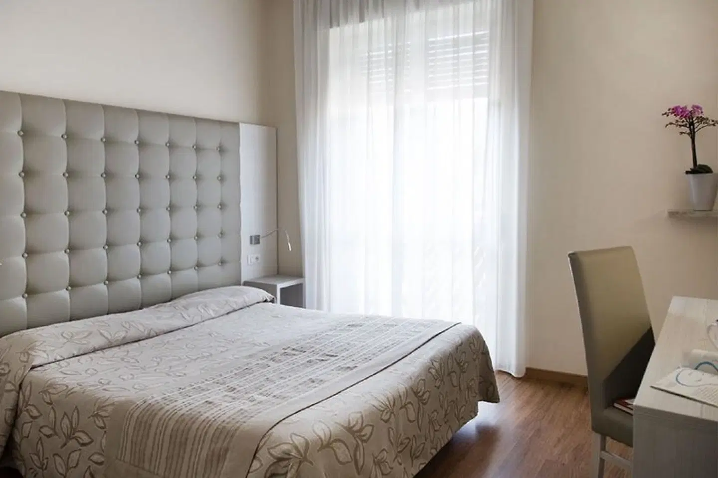 Primavera ROOM_EXAMPLE