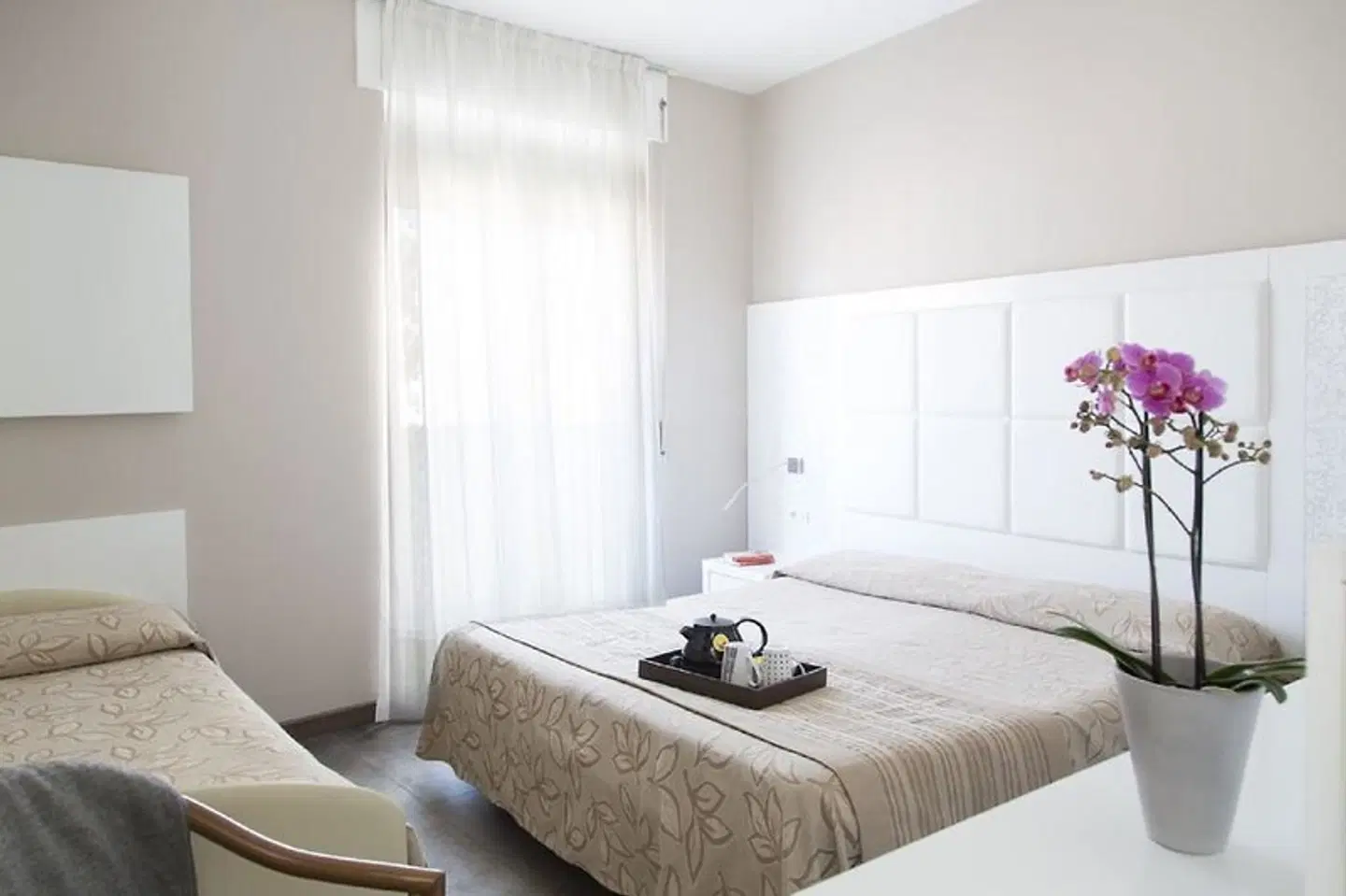 Primavera ROOM_EXAMPLE