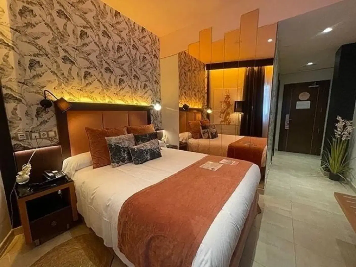 ON Aleta Room ROOM_EXAMPLE