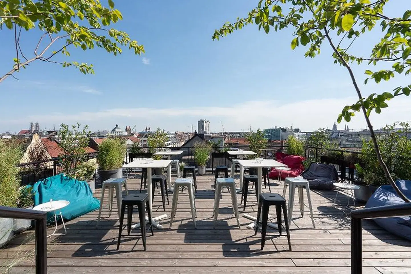 Ruby Lilly Hotel Munich Terrasse