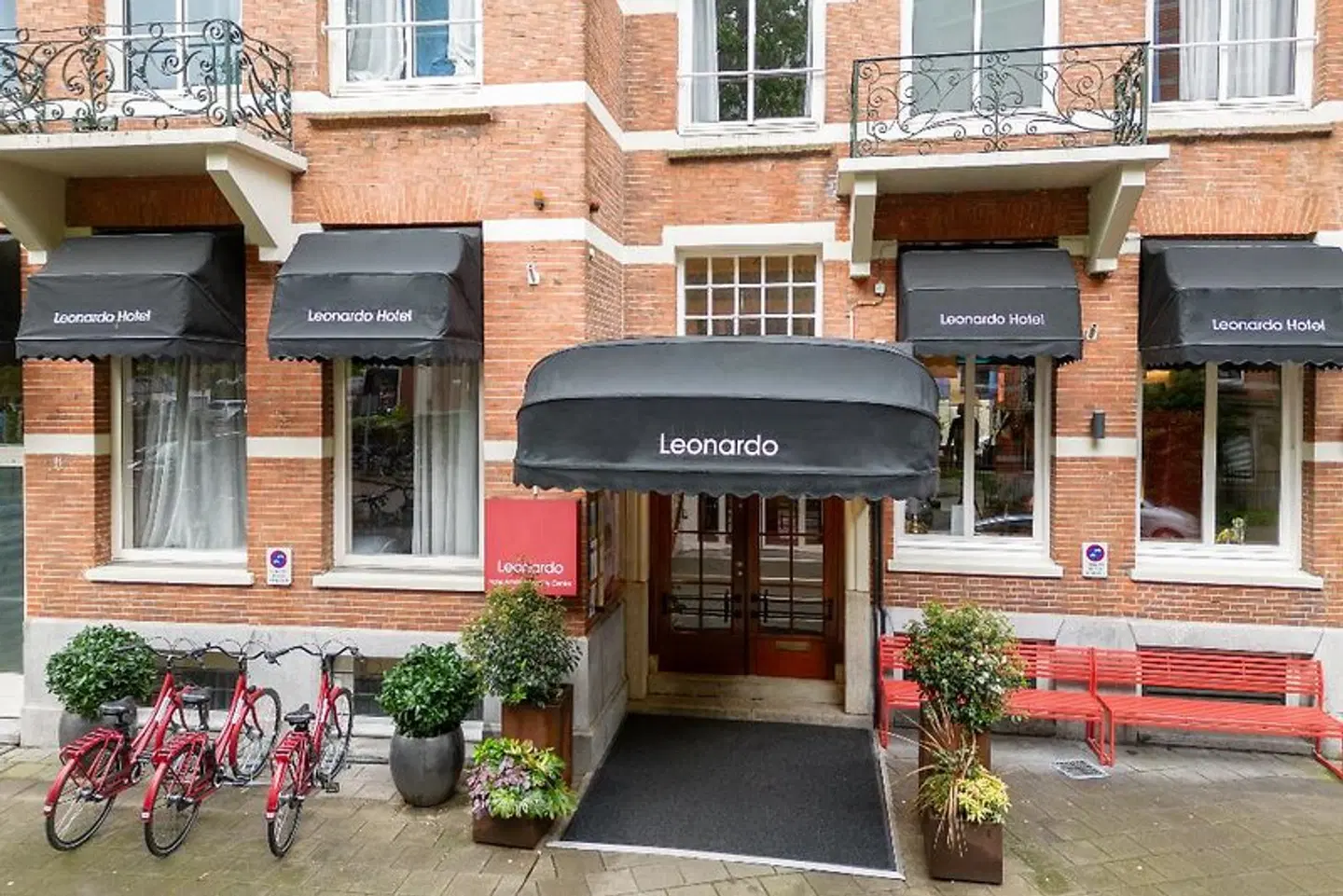 Leonardo Hotel Amsterdam City Center EXTERIOR