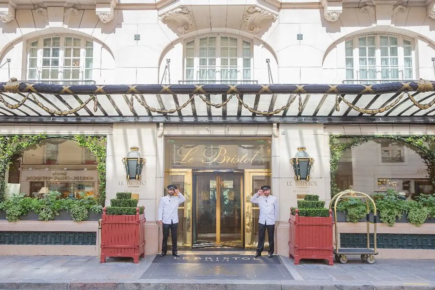 Le Bristol Paris EXTERIOR