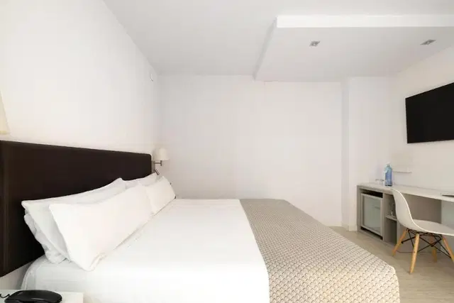 Catalonia Albeniz ROOM_EXAMPLE
