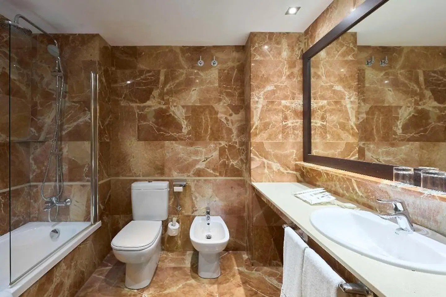 Catalonia Plaza Catalunya Badezimmer