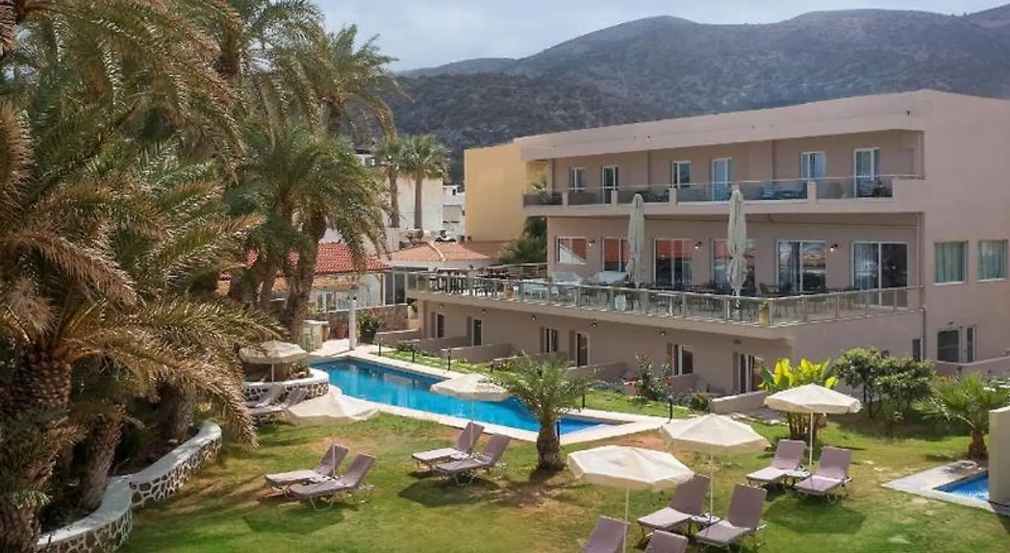 Palm Beach Hotel EXTERIOR