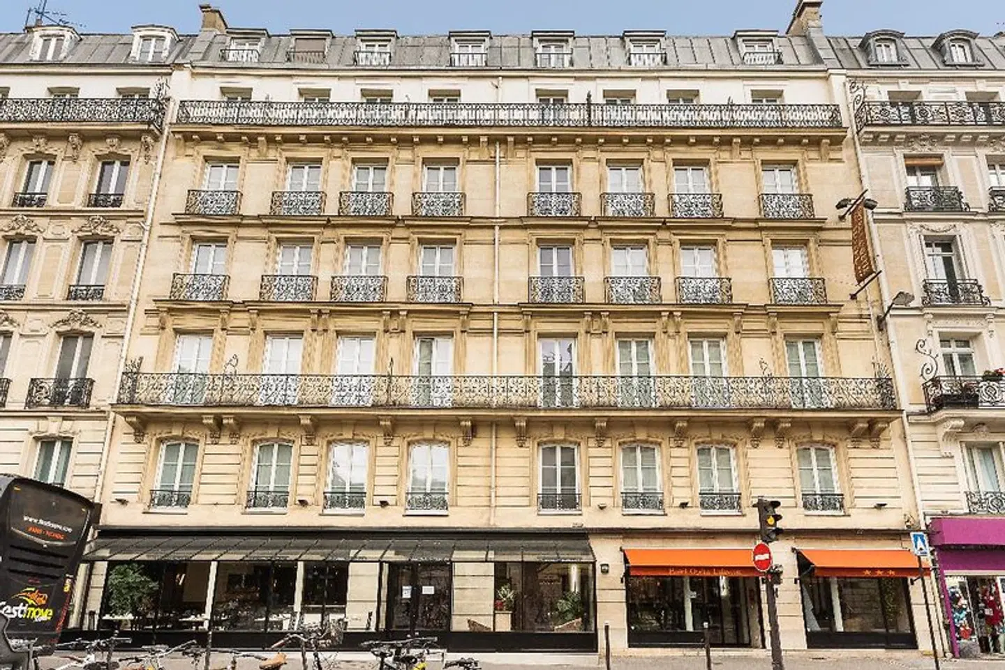 Opera Lafayette EXTERIOR