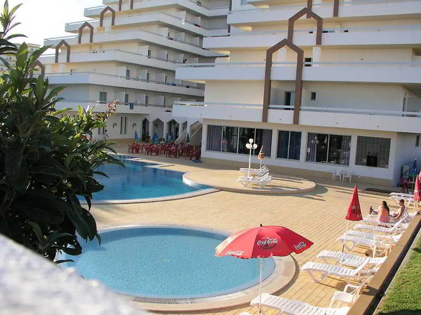 Luar OUTDOOR_POOL
