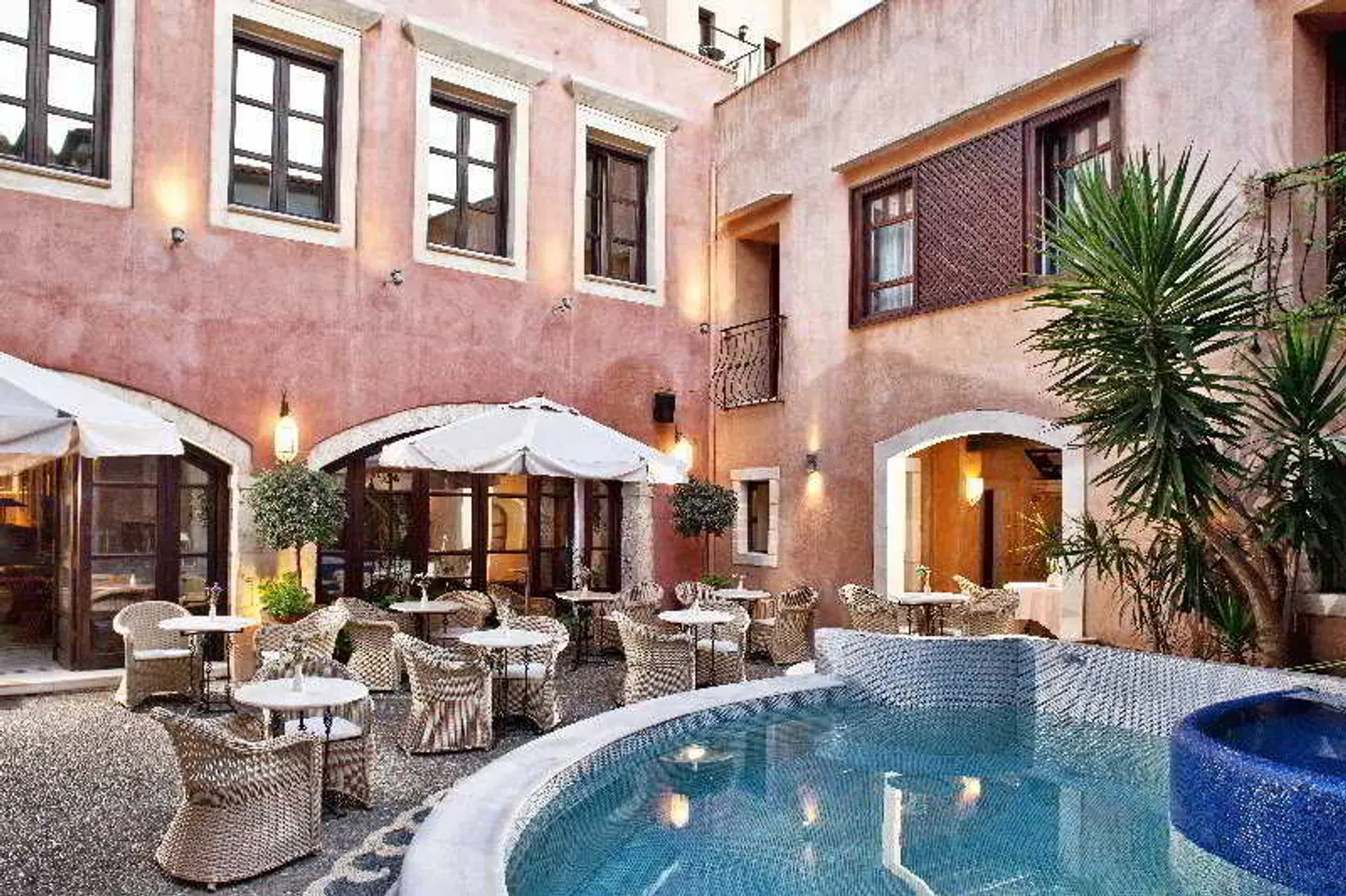 Rimondi Boutique Hotel, an SLH Hotel Bar