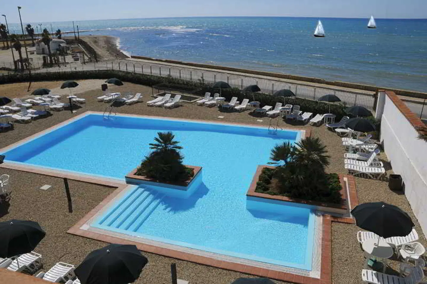 Residence Hotel Antica Perla OUTDOOR_POOL
