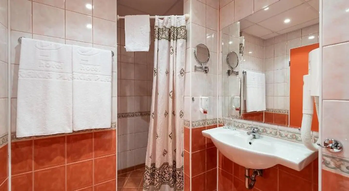 Trakia Plaza Hotel Badezimmer