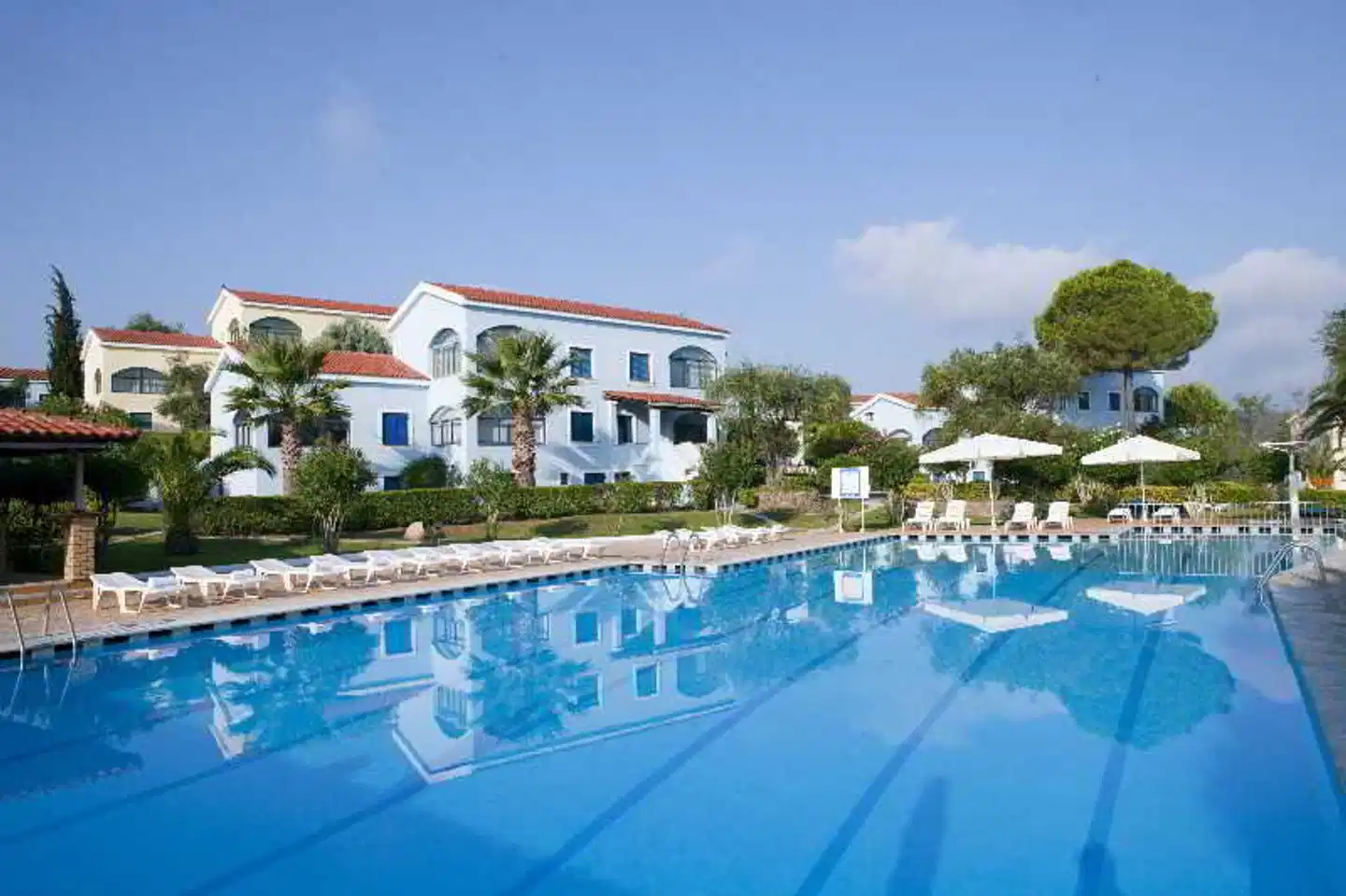 Govino Bay Pool
