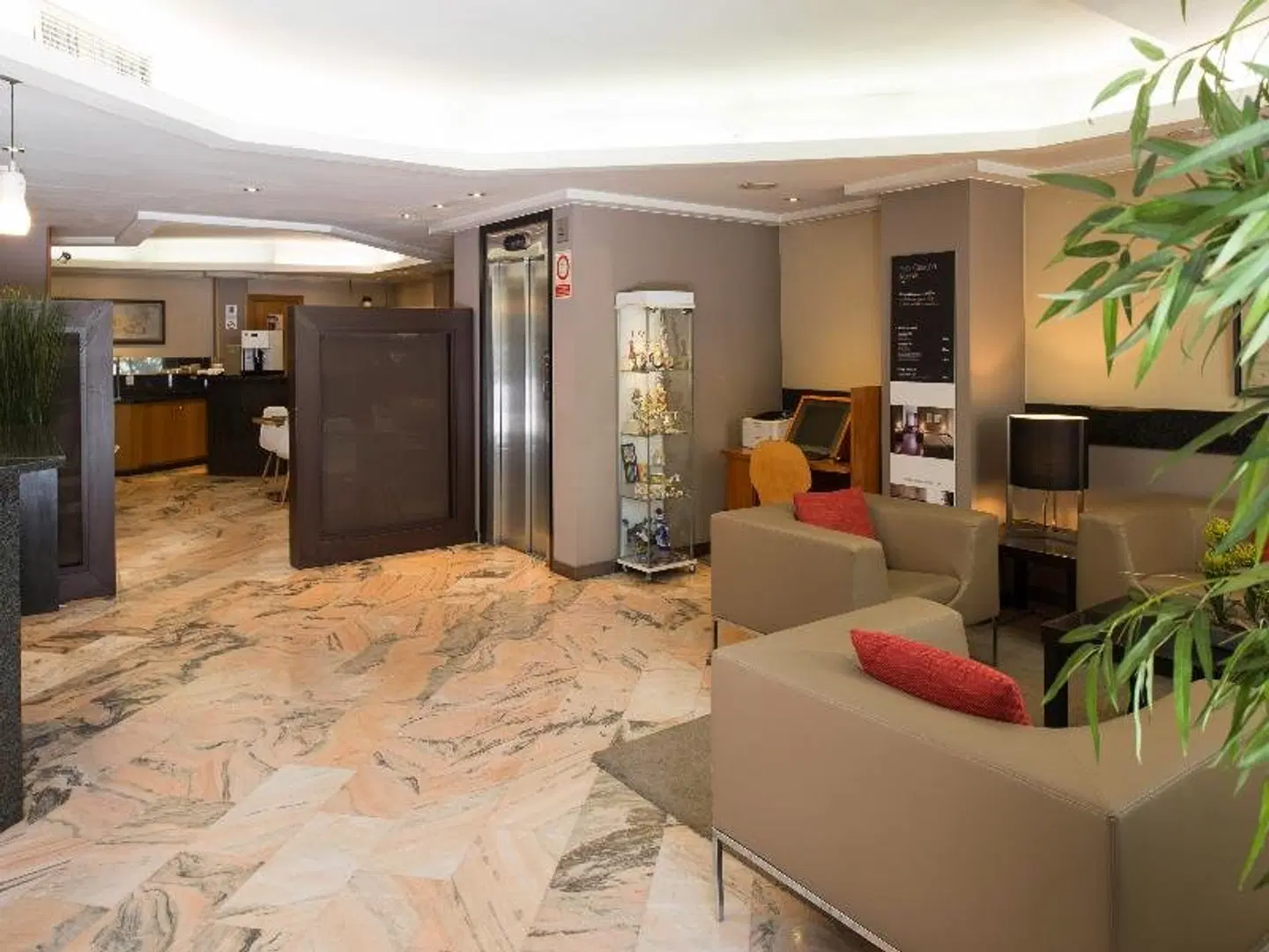 Catalonia Albeniz LOUNGE_LOBBY