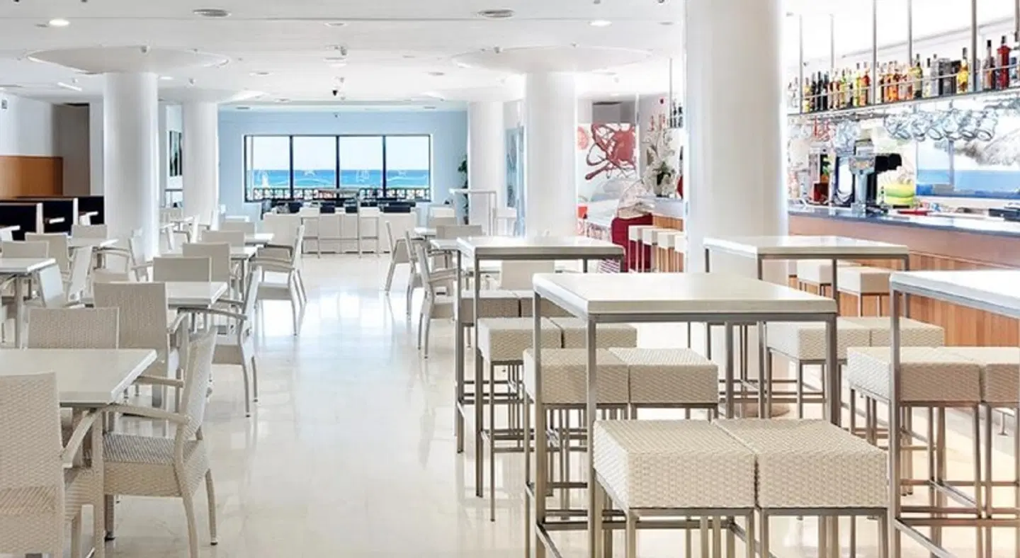 Tahiti Playa Hotel & Suites Bar