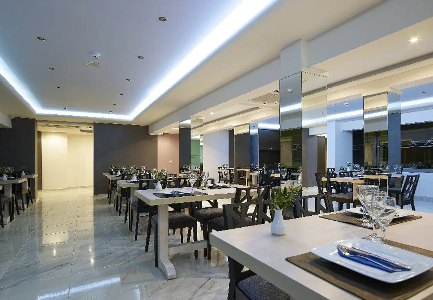 Mistral Bay Restaurant