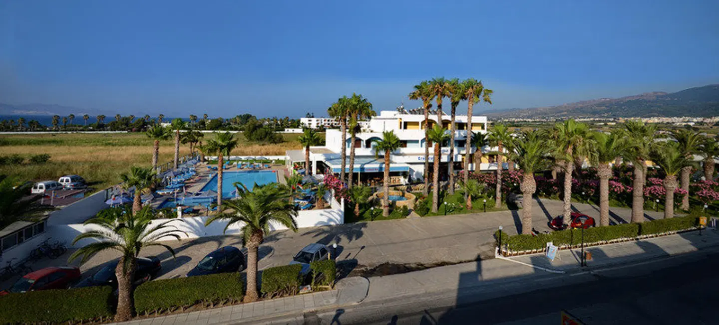 Tropical Sol EXTERIOR