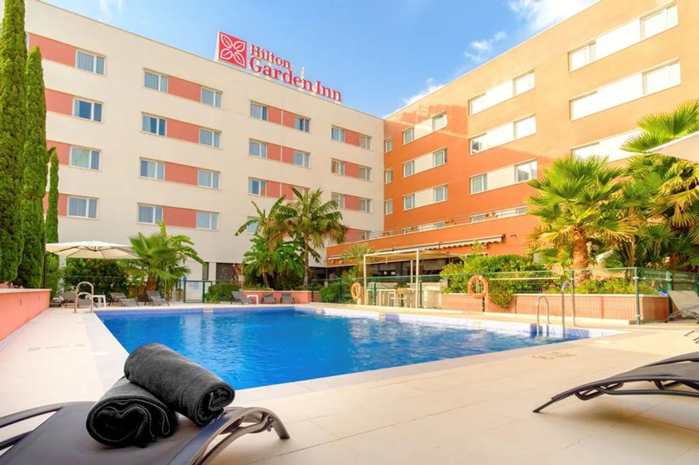 Hilton Garden Inn Malaga EXTERIOR