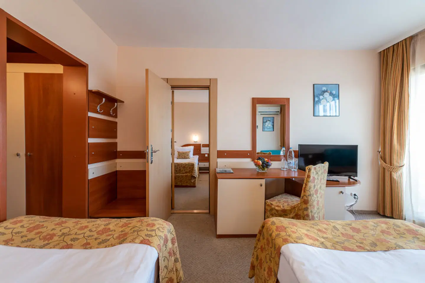 Burgas Beach ROOM_EXAMPLE