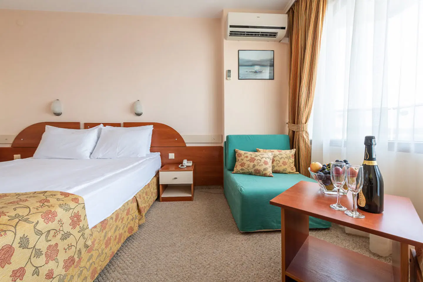 Burgas Beach ROOM_EXAMPLE