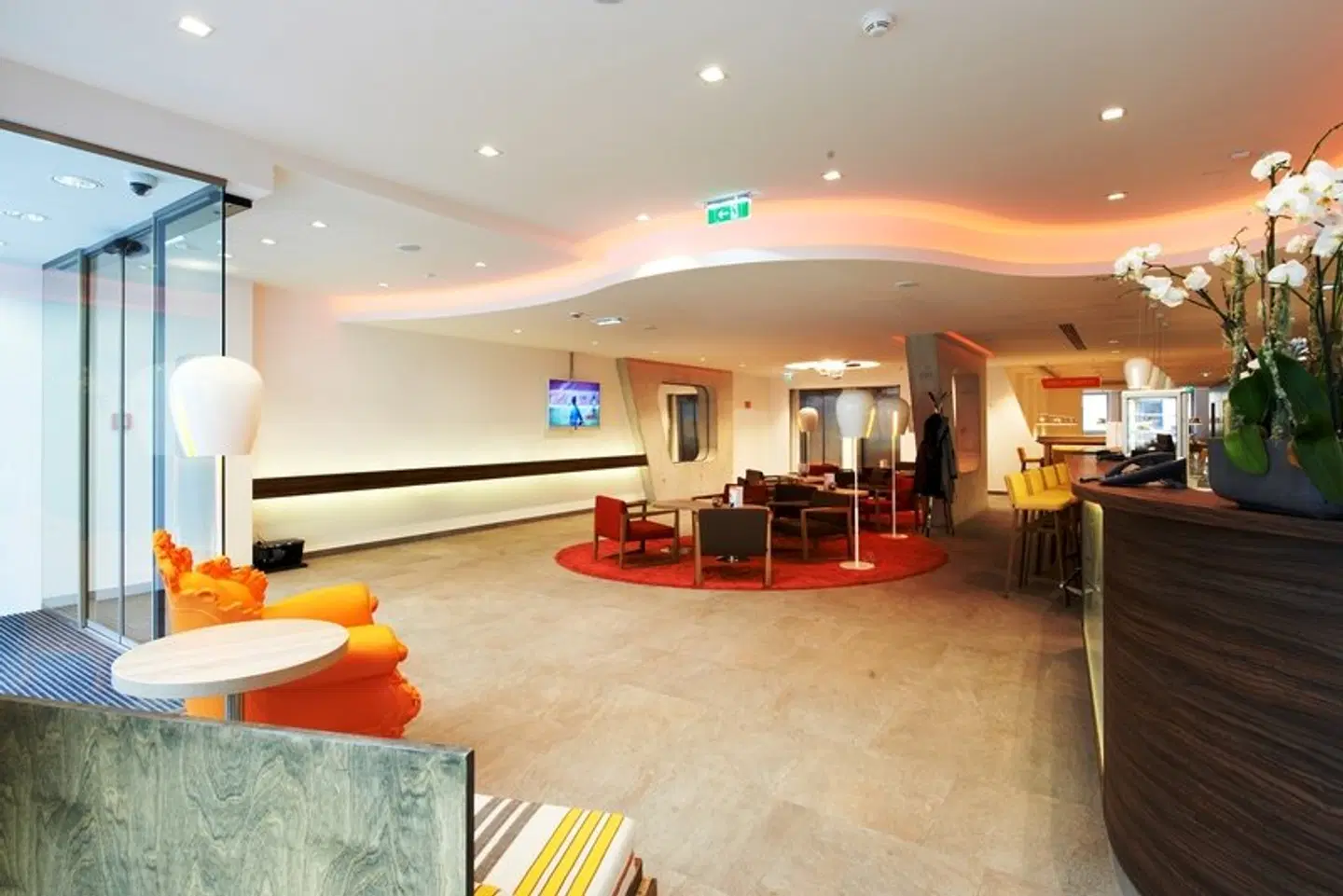 Simm's LOUNGE_LOBBY