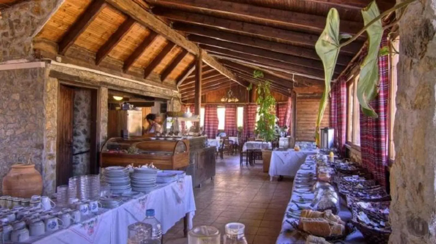 Stone Village Petrino Horio Restaurant