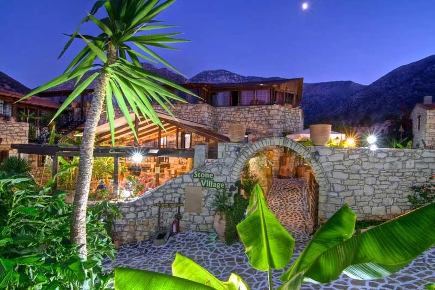 Stone Village Petrino Horio Terrasse