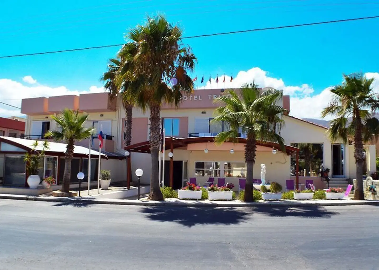 Triton Hotel EXTERIOR