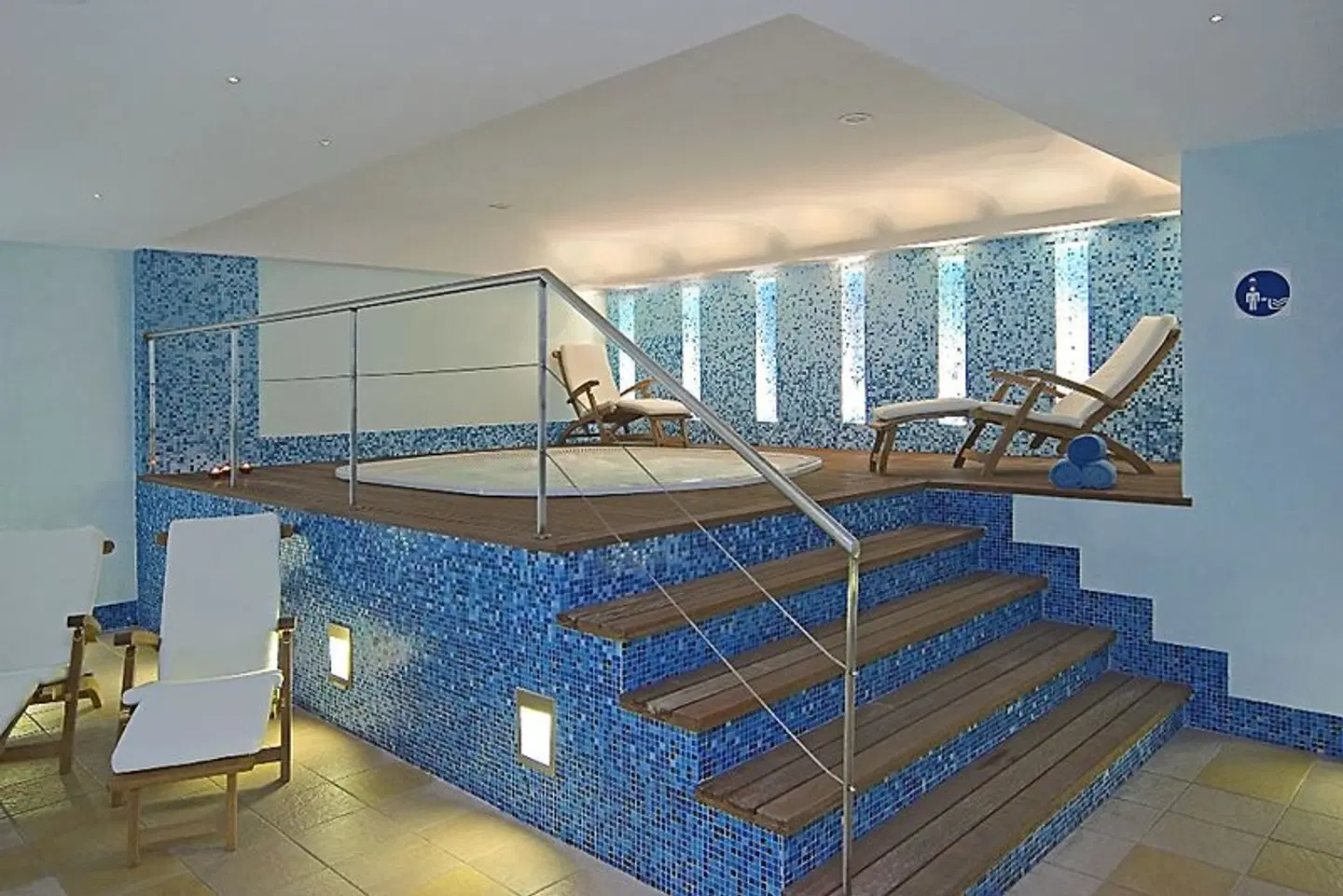 Real Palacio Hallenbad