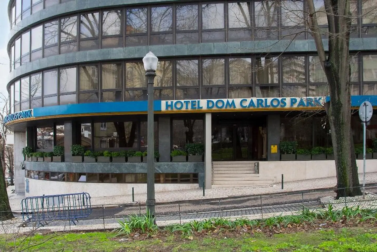 Dom Carlos Park EXTERIOR