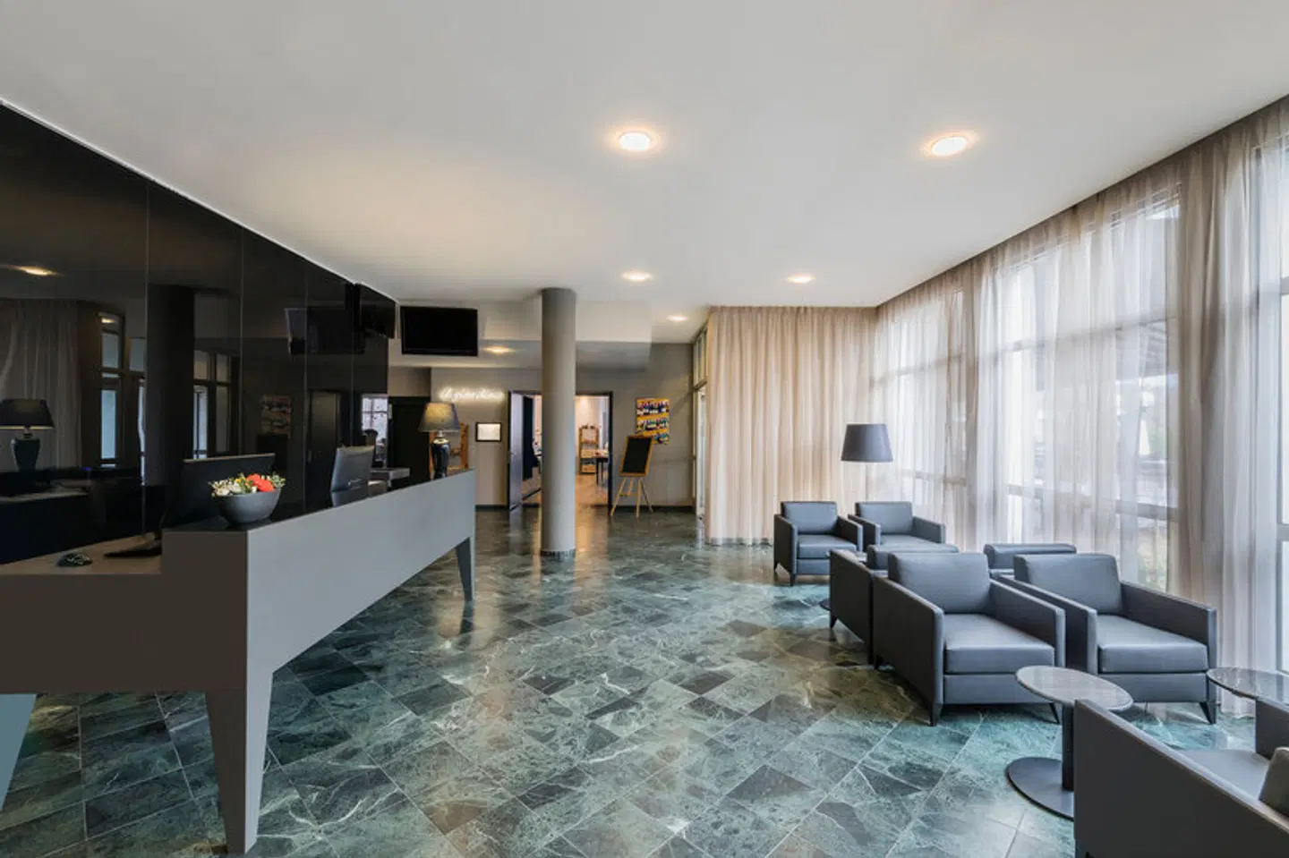 NH Prague LOUNGE_LOBBY