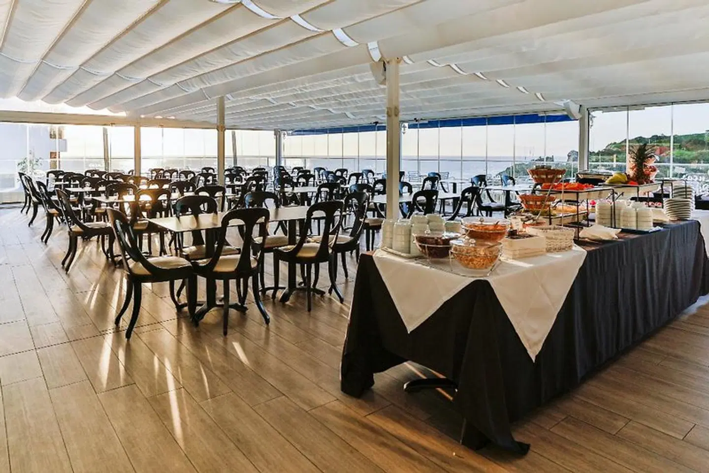 Carvi Beach Hotel Restaurant