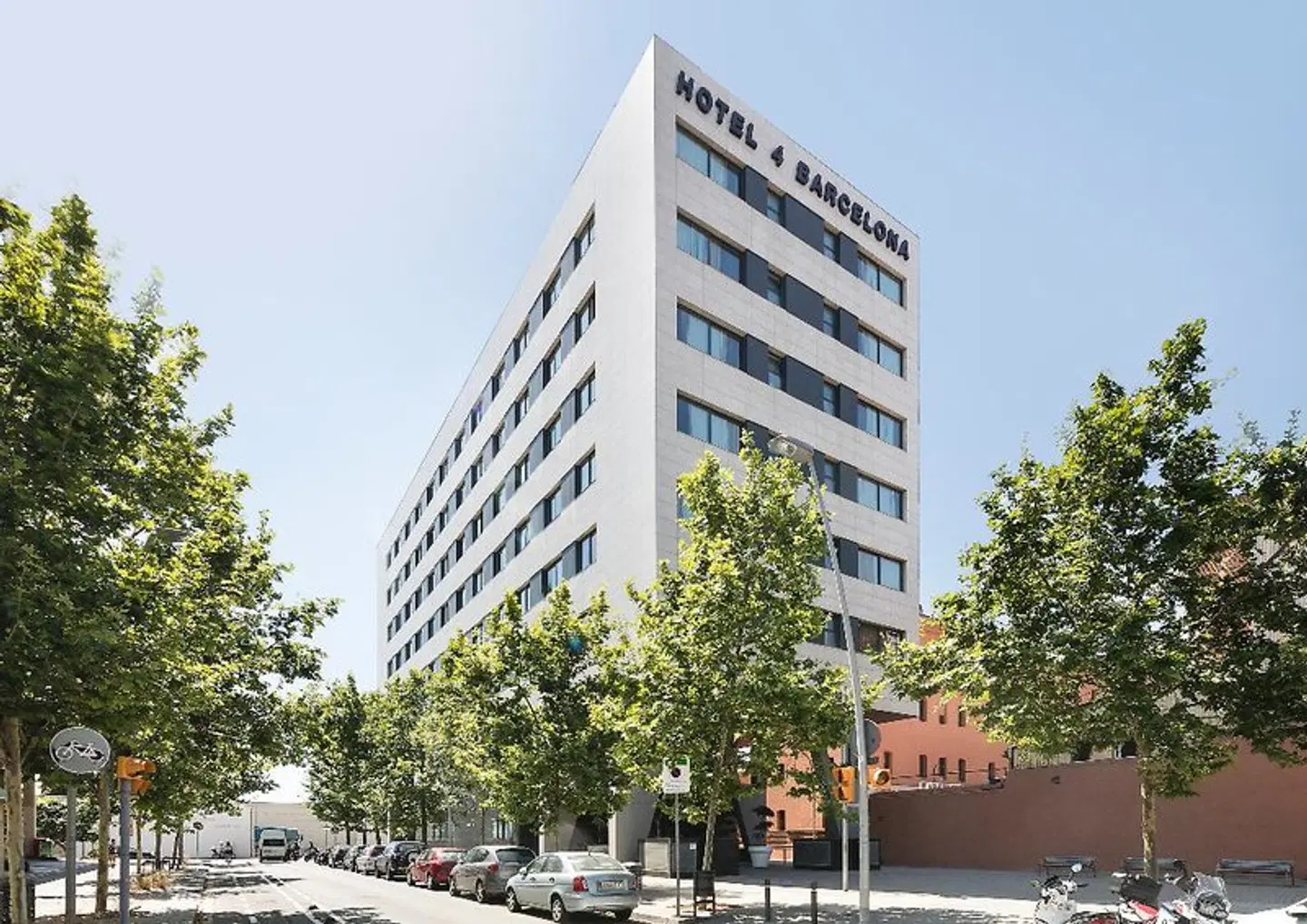 4 Barcelona EXTERIOR